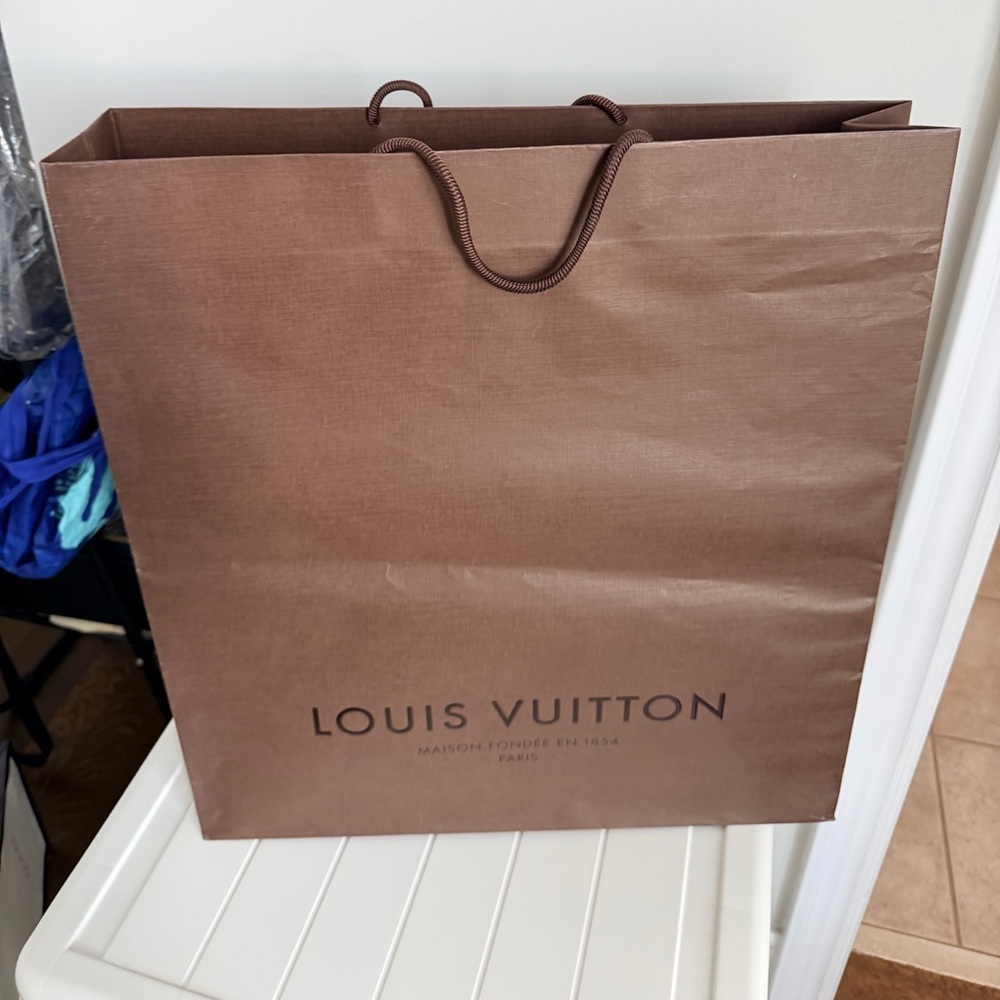 LOUIS VUITTON Brown Shopping Gift Bag